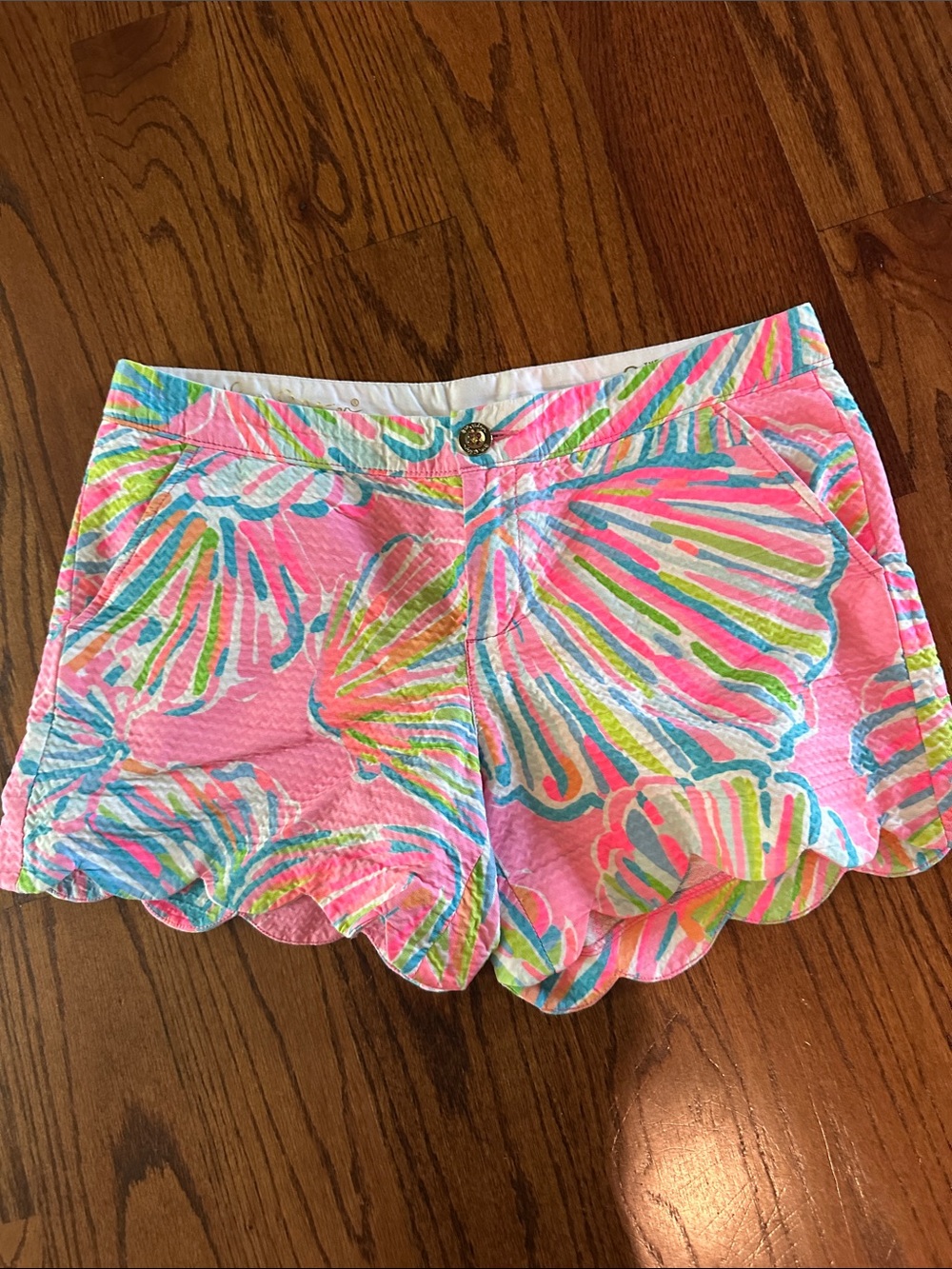 Lilly Pulitzer buttercup shorts size 8